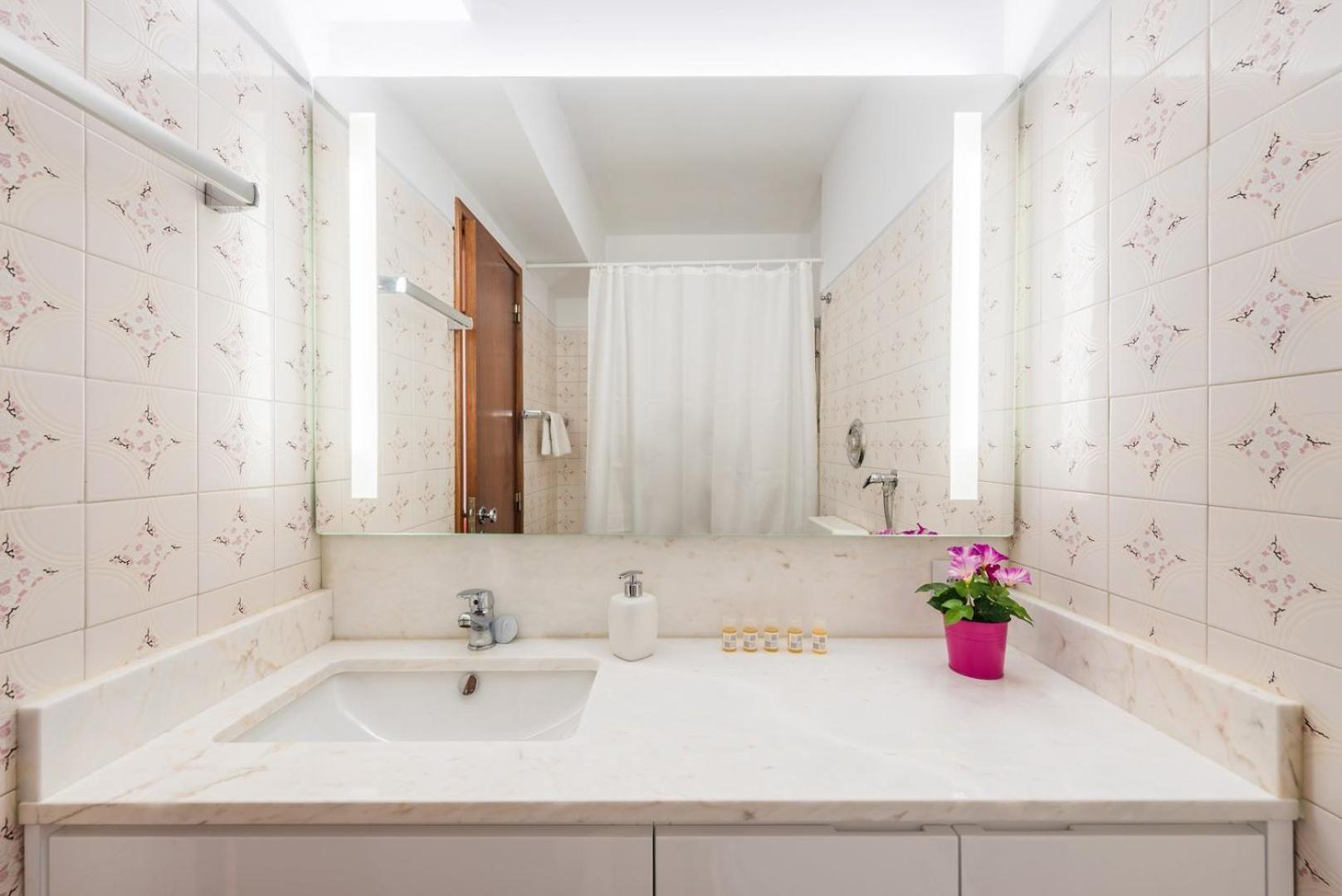 Guestready - Eclectic Haven In The Heart Of Porto Apartment Ngoại thất bức ảnh